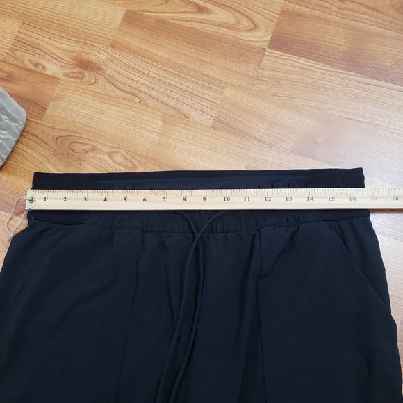 Lululemon Stretch High-Rise Pant 7/8 Length Black Crop Sz 12 - Picture 8 of 12